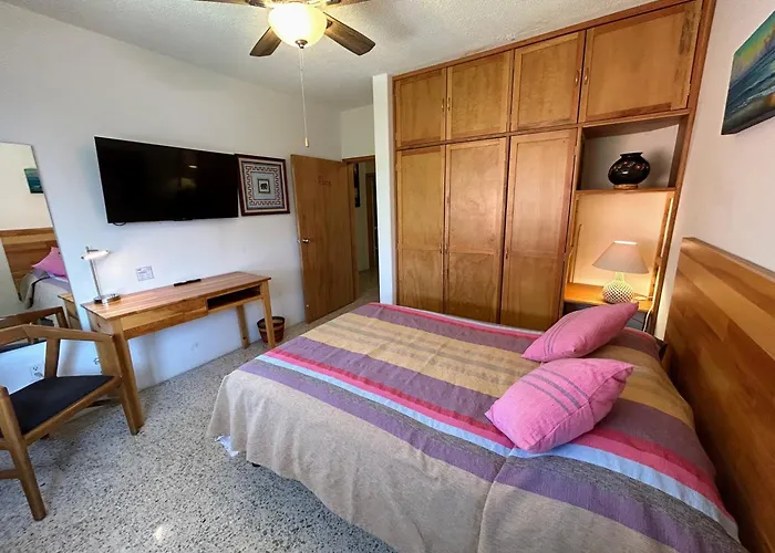 Casa De Las Palmas Guest House